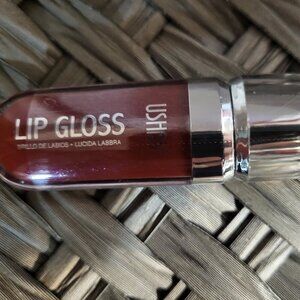 NEW BURGUNDY LIP GLOSS